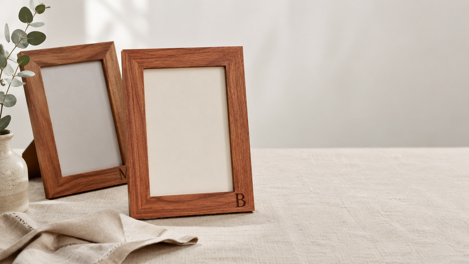 Photo frames they'll actually display.