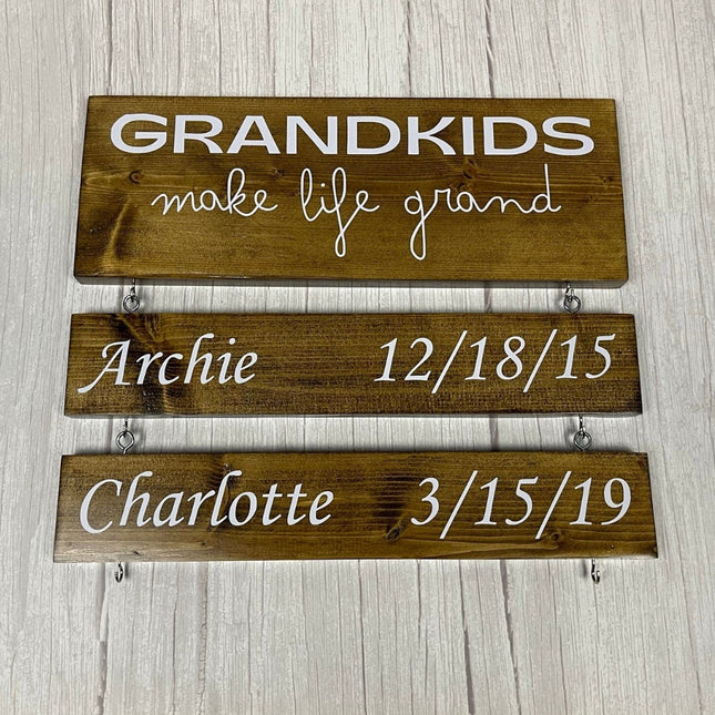Custom Christmas Gift For Grandparent Sign with Grandkids' Names & Birthdates, Grandkids Make Life Grand Wood Sign, Personalized Gift Mom