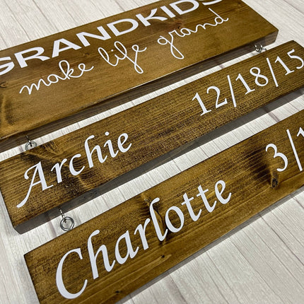 Custom Christmas Gift For Grandparent Sign with Grandkids' Names & Birthdates, Grandkids Make Life Grand Wood Sign, Personalized Gift Mom
